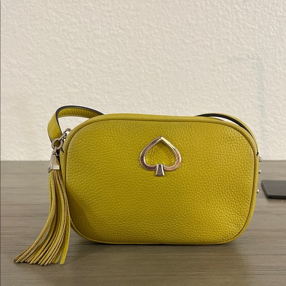 Kate Spade New York Kourtney Camera Mustard Leather Crossbody Bag - Picture 1 of 11